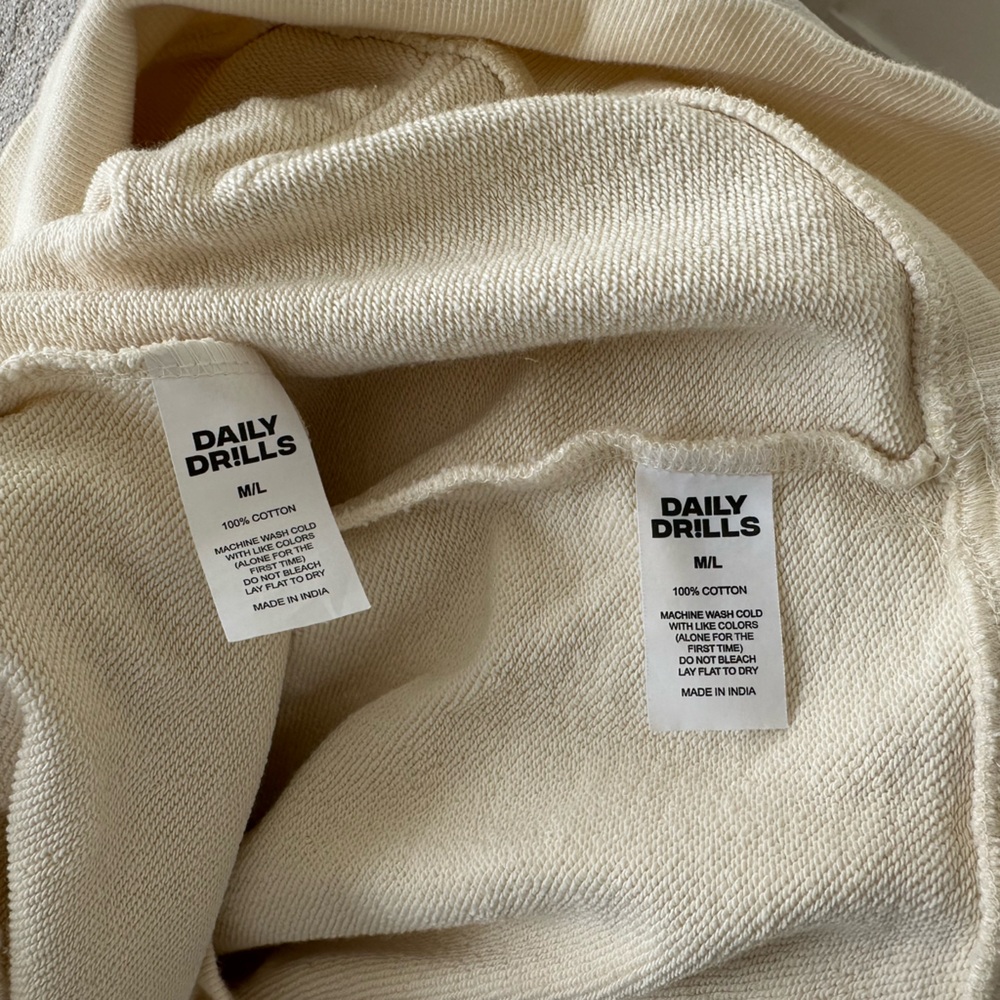 Daily Drills Off-White Elastic Hem Bandeau Top - Picture 3 of 3